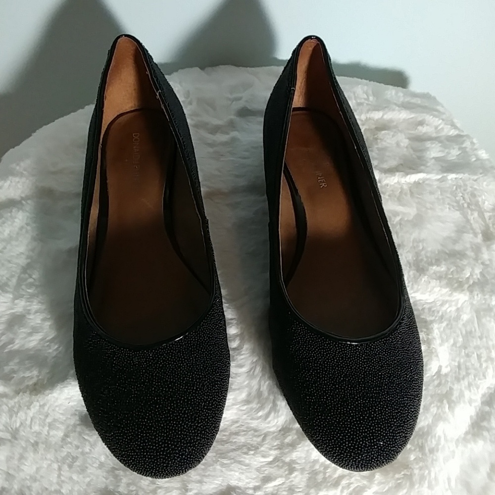 Donald J Pliner wedges